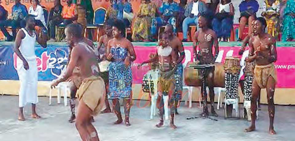 Festival culturel de Douala : danses patrimoniales et urbaines en vitrine