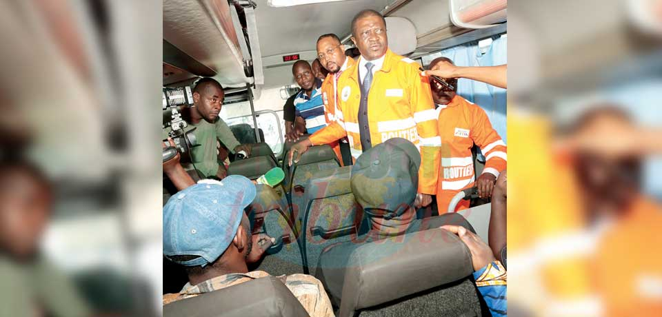 Jean Ernest Masséna Ngalle Bibéhe a fait le tour des compagnies de transport vendredi dernier, afin de les inviter au respect du Code de la route.