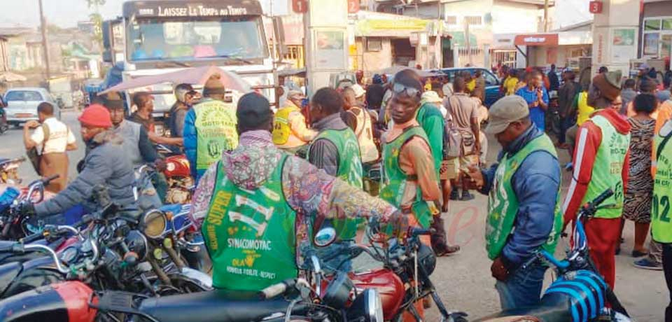 Ajustement des prix du carburant : les motos-taximen soulagés