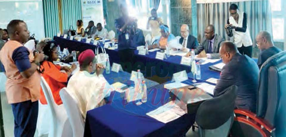 Competitiveness Support Facility : Steering Committee Holds Eight Session