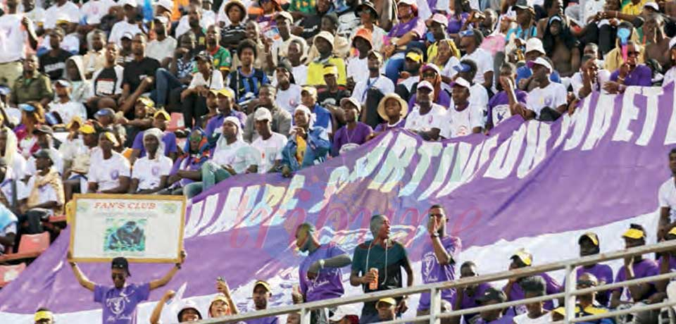 Ambiance : Supporters Steal Show