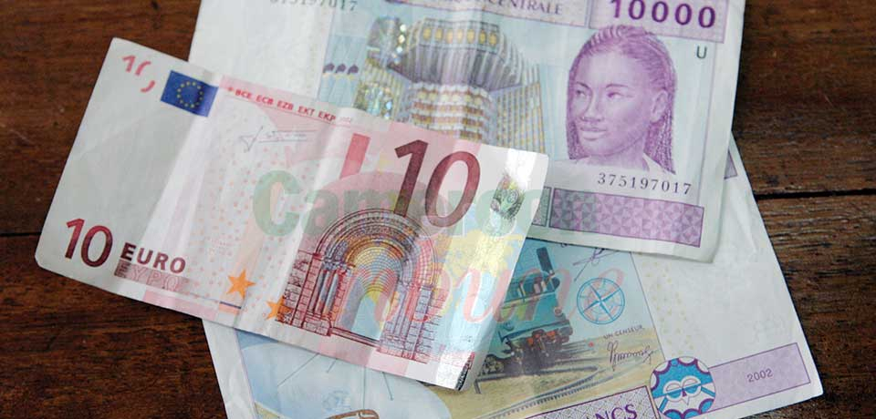 Vente illicite de devises : bientôt la répression