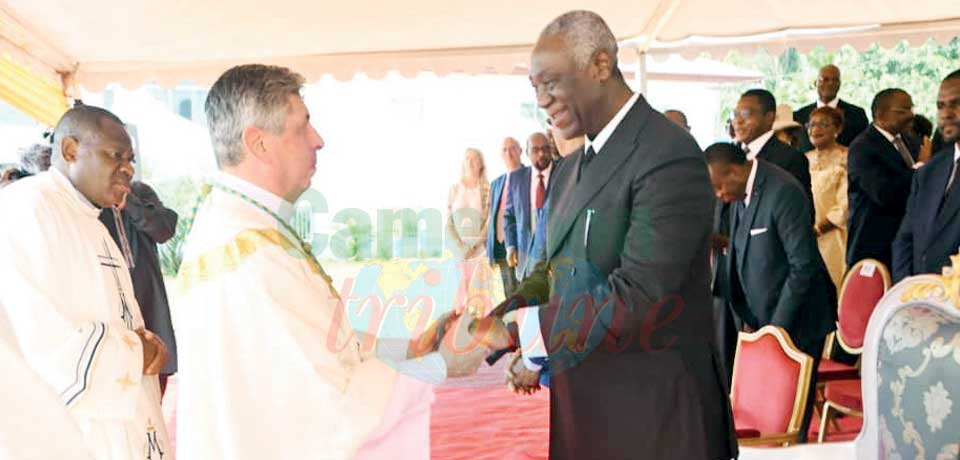 Une messe pontificale a été dite dimanche dernier par le nonce apostolique au Cameroun, Mgr José Avelino Bettencourt, en présence du ministre, directeur du Cabinet civil de la présidence de la République, Samuel Mvondo Ayolo, représentant personnel du che