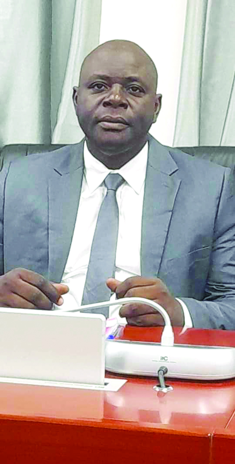 Dr Isaac Essame, enseignant à l’Université de Douala, expert en gouvernance publique.