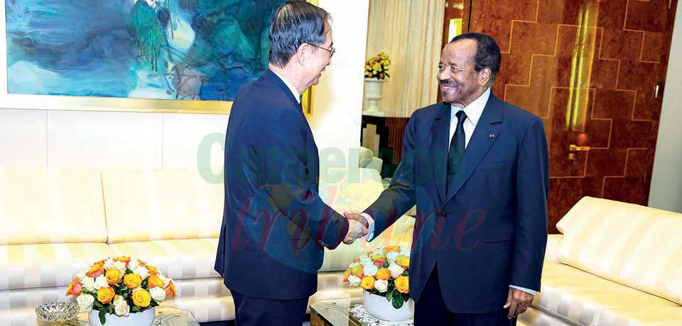 Le Premier ministre Han Duck-soo chaleureusement accueilli par le président Paul Biya